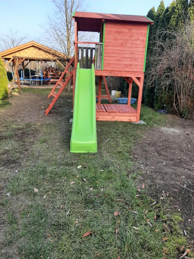 Nosztalgia Vendeghaz Hotel Zalaegerszeg Bagian luar foto