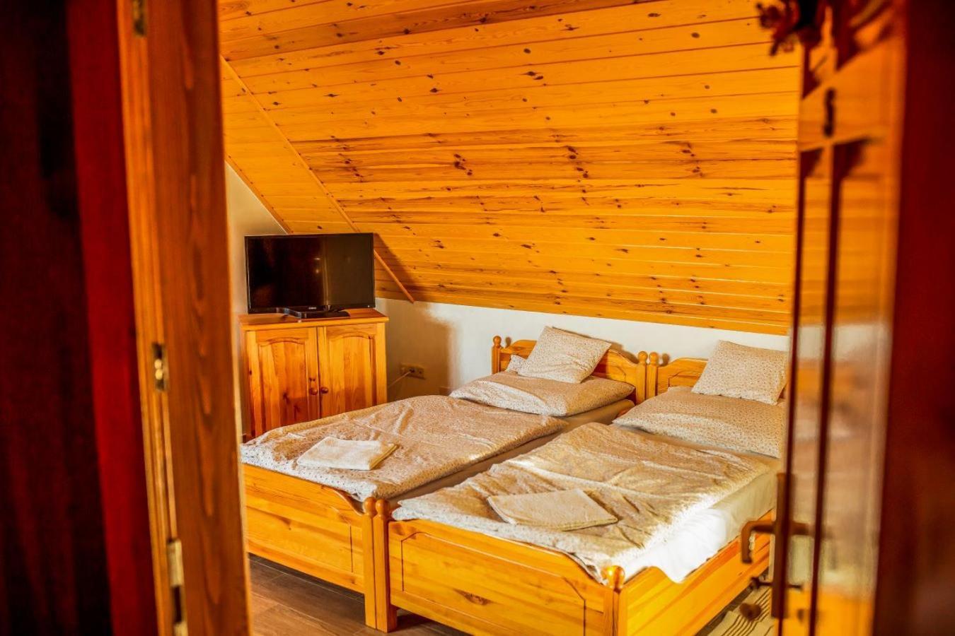 Nosztalgia Vendeghaz Hotel Zalaegerszeg Bagian luar foto