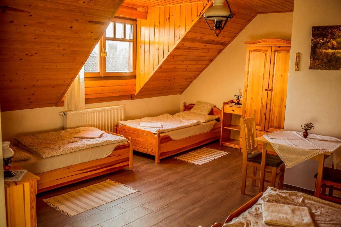 Nosztalgia Vendeghaz Hotel Zalaegerszeg Bagian luar foto