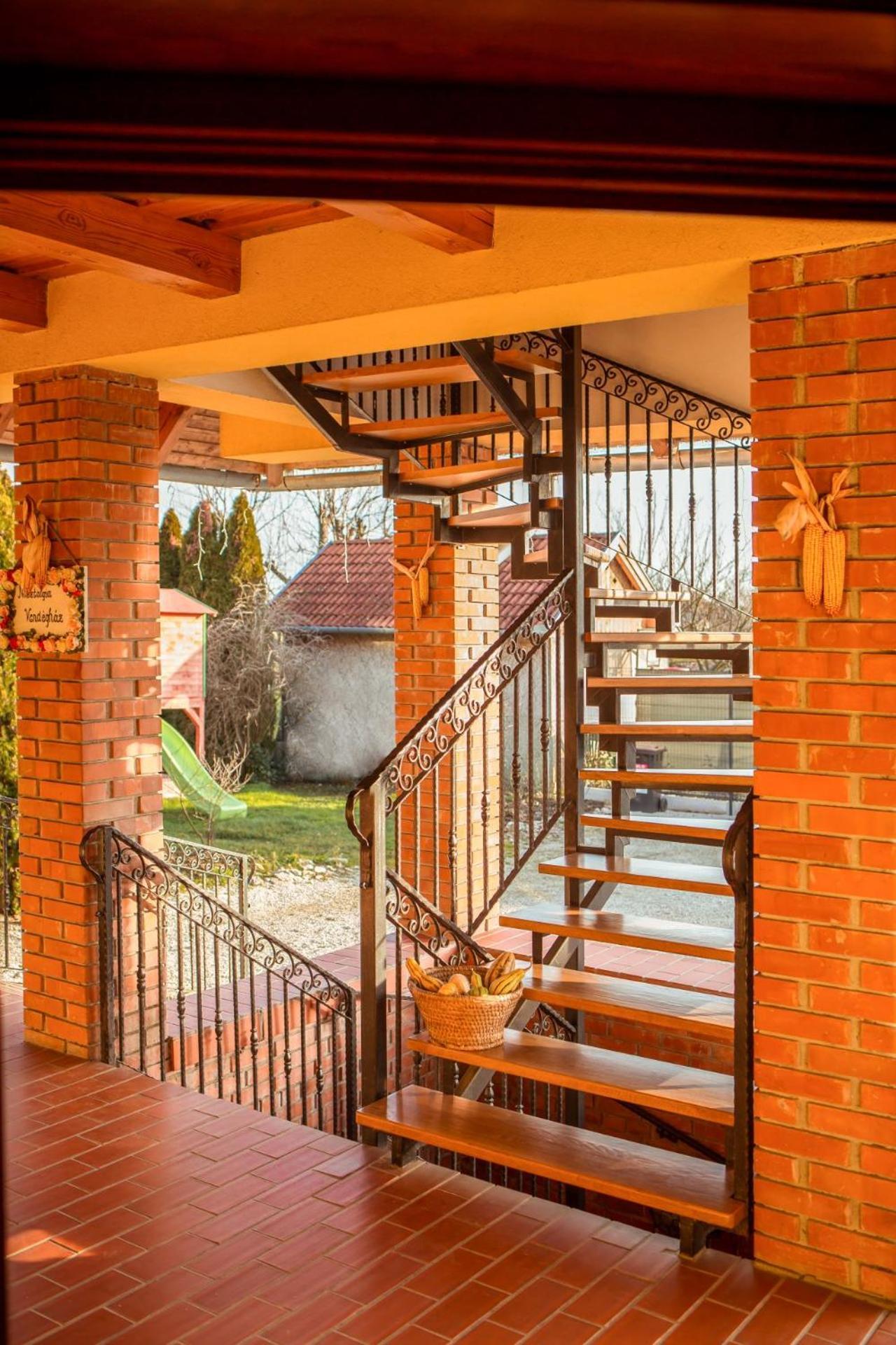 Nosztalgia Vendeghaz Hotel Zalaegerszeg Bagian luar foto