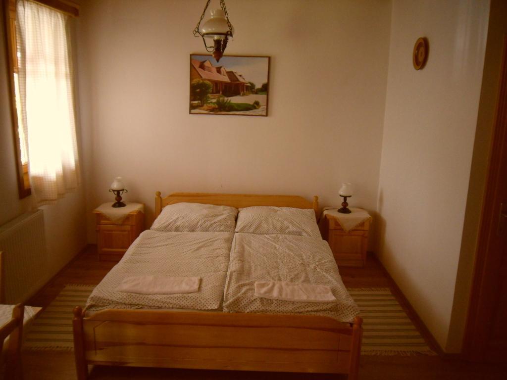 Nosztalgia Vendeghaz Hotel Zalaegerszeg Ruang foto